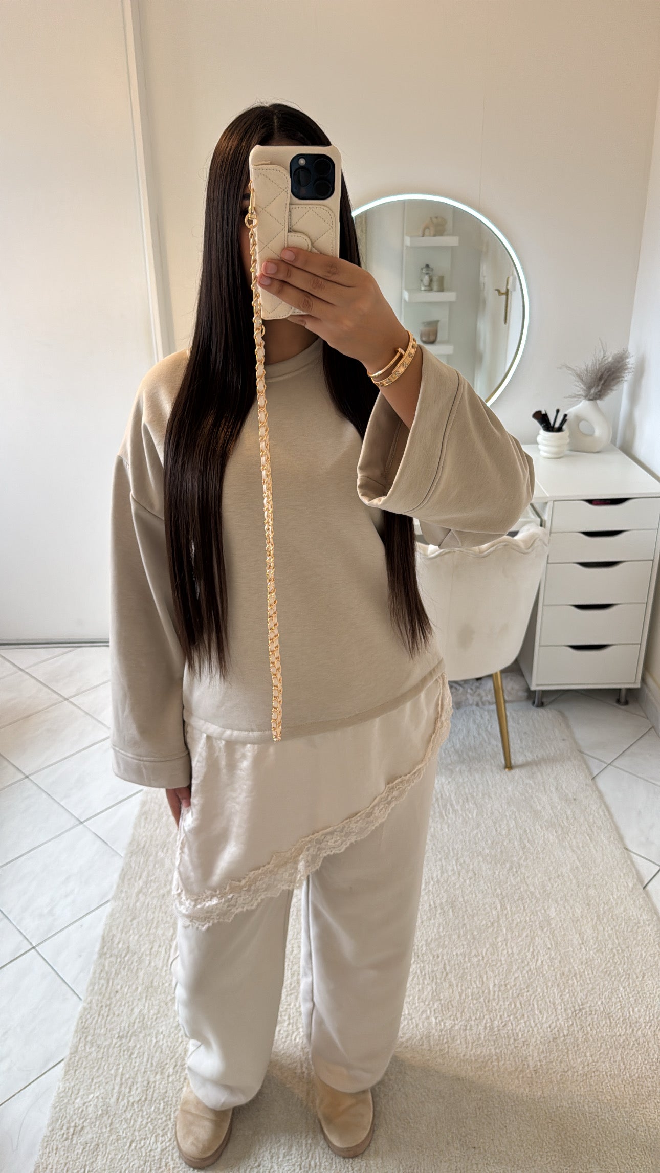 Haut à dentelle beige