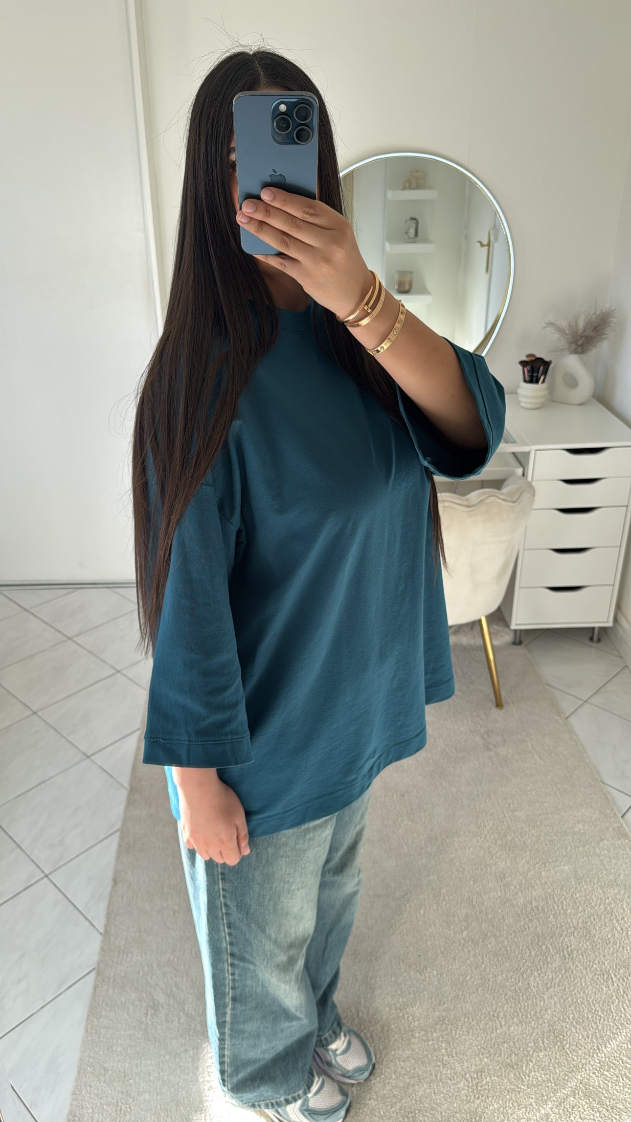 T-shirt bleu foncé