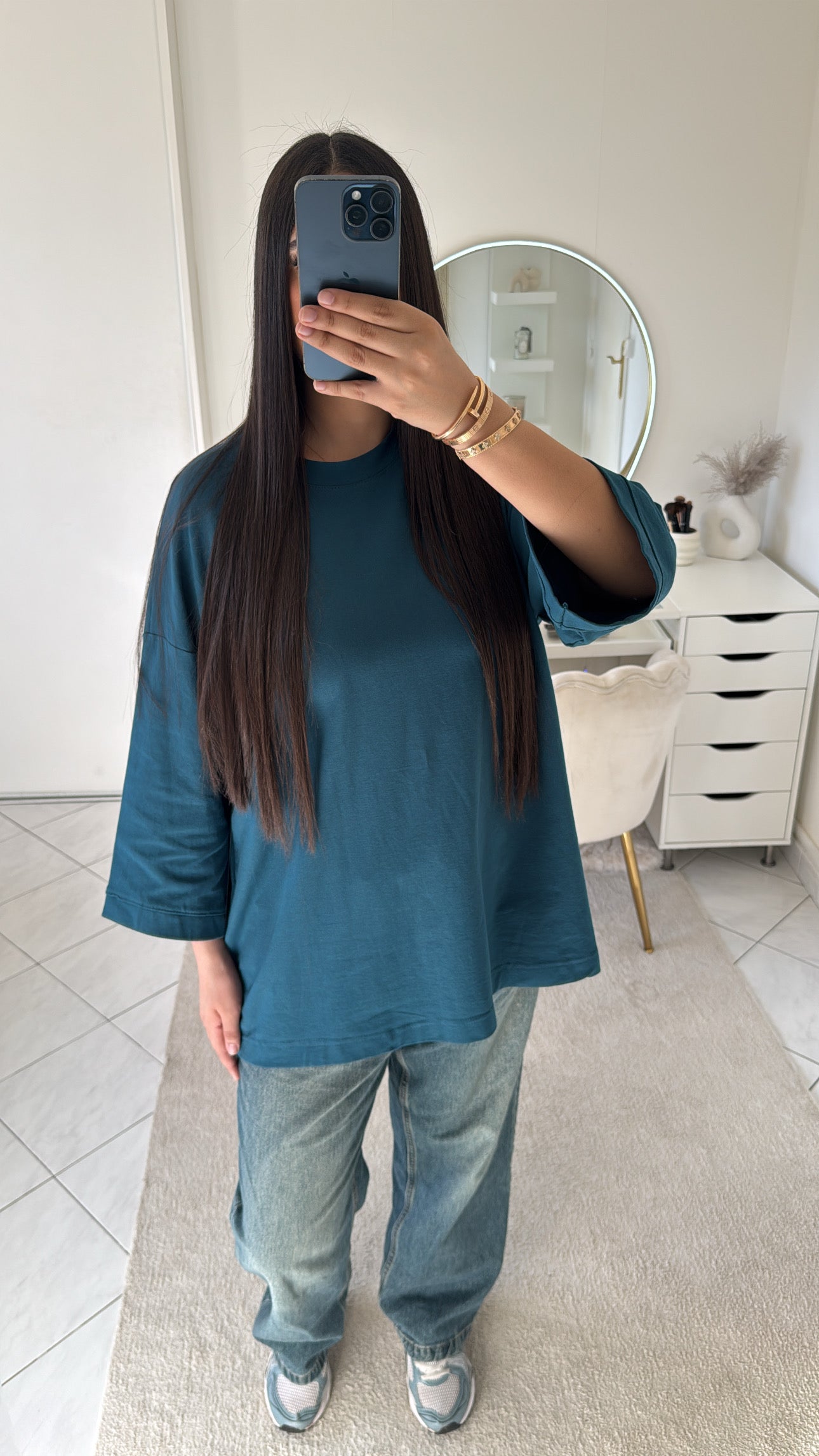 T-shirt bleu foncé
