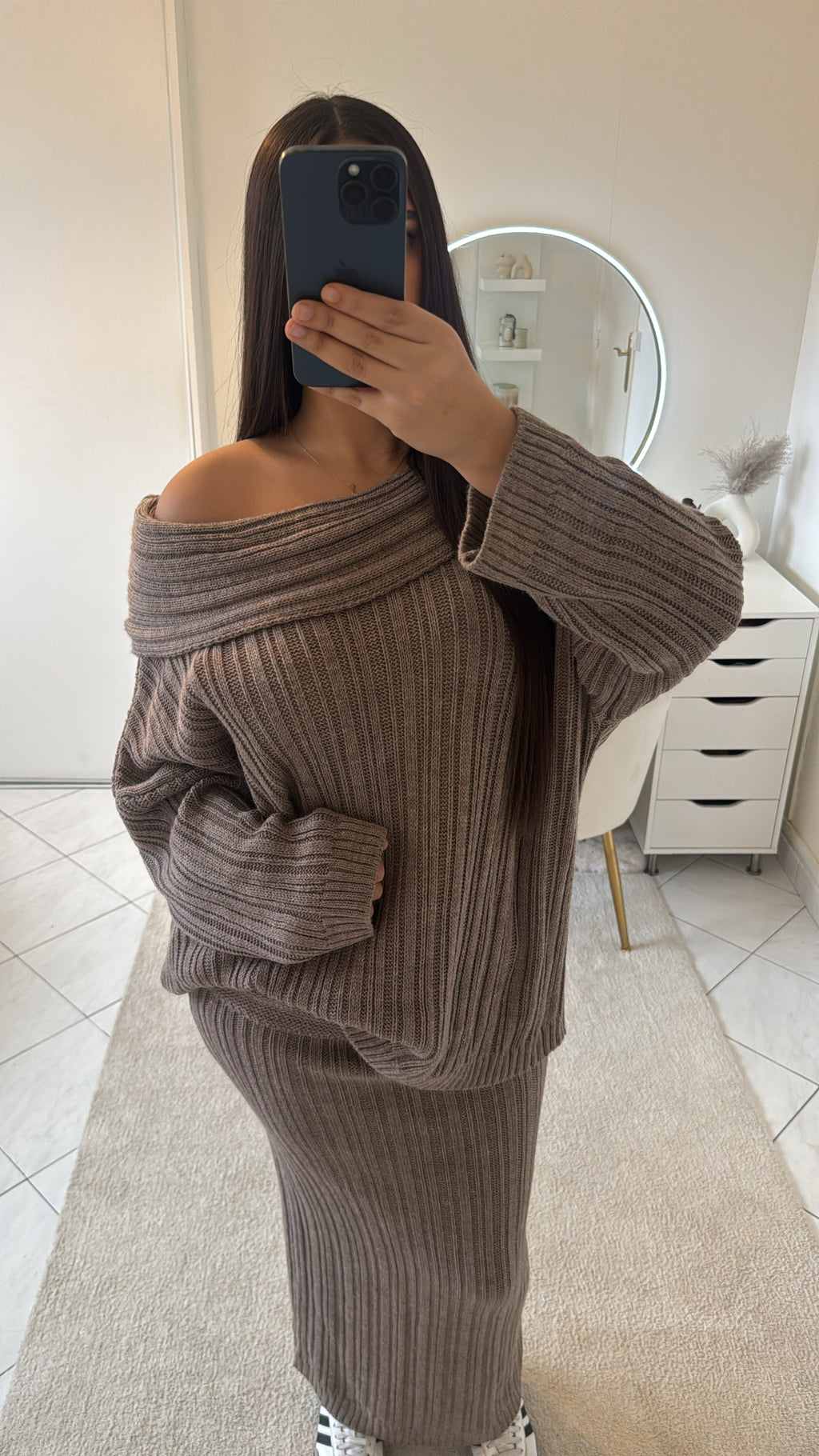 Ensemble haut et jupe taupe