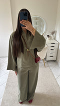 Ensemble vert kaki