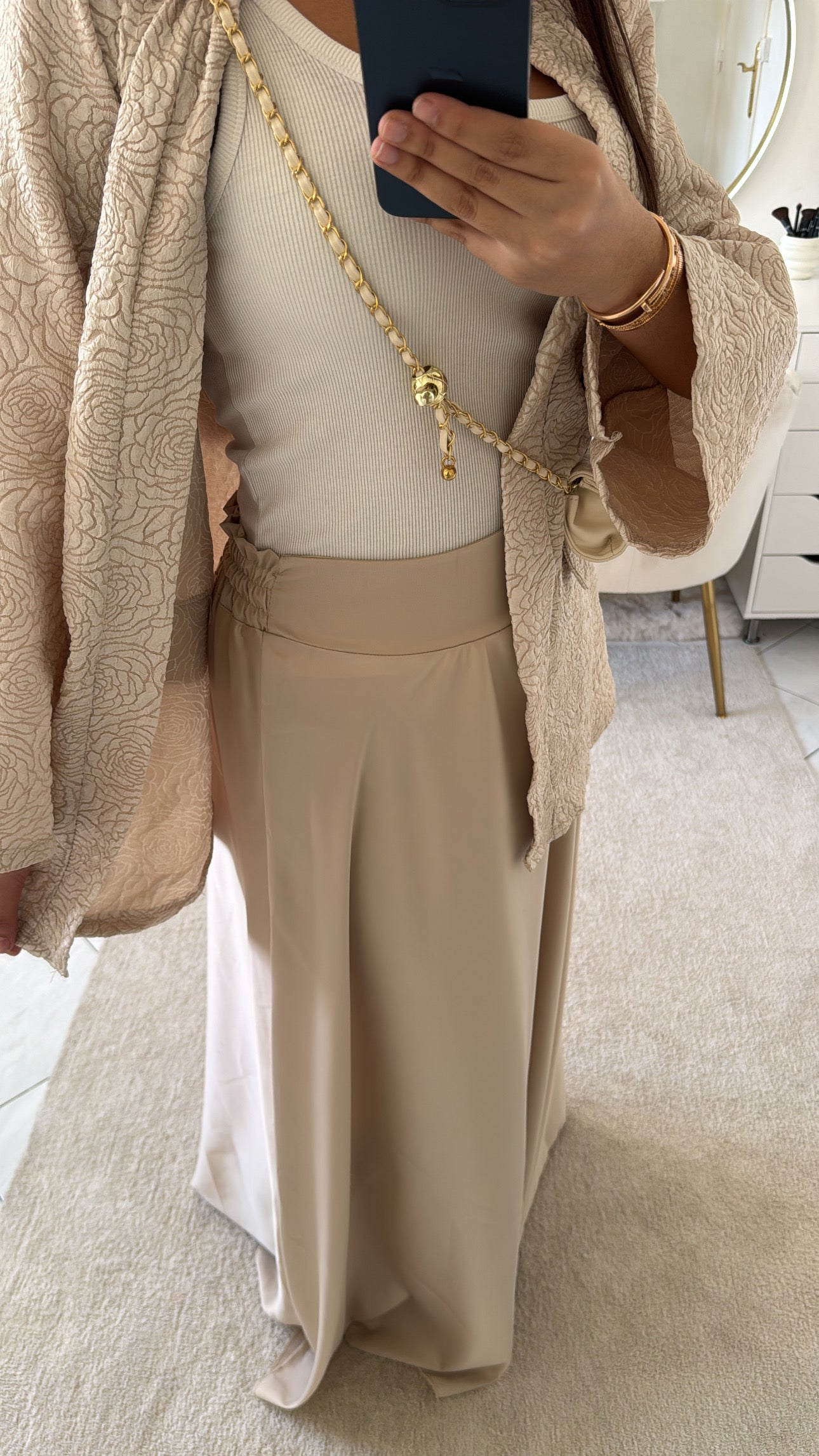 Jupe en satin beige