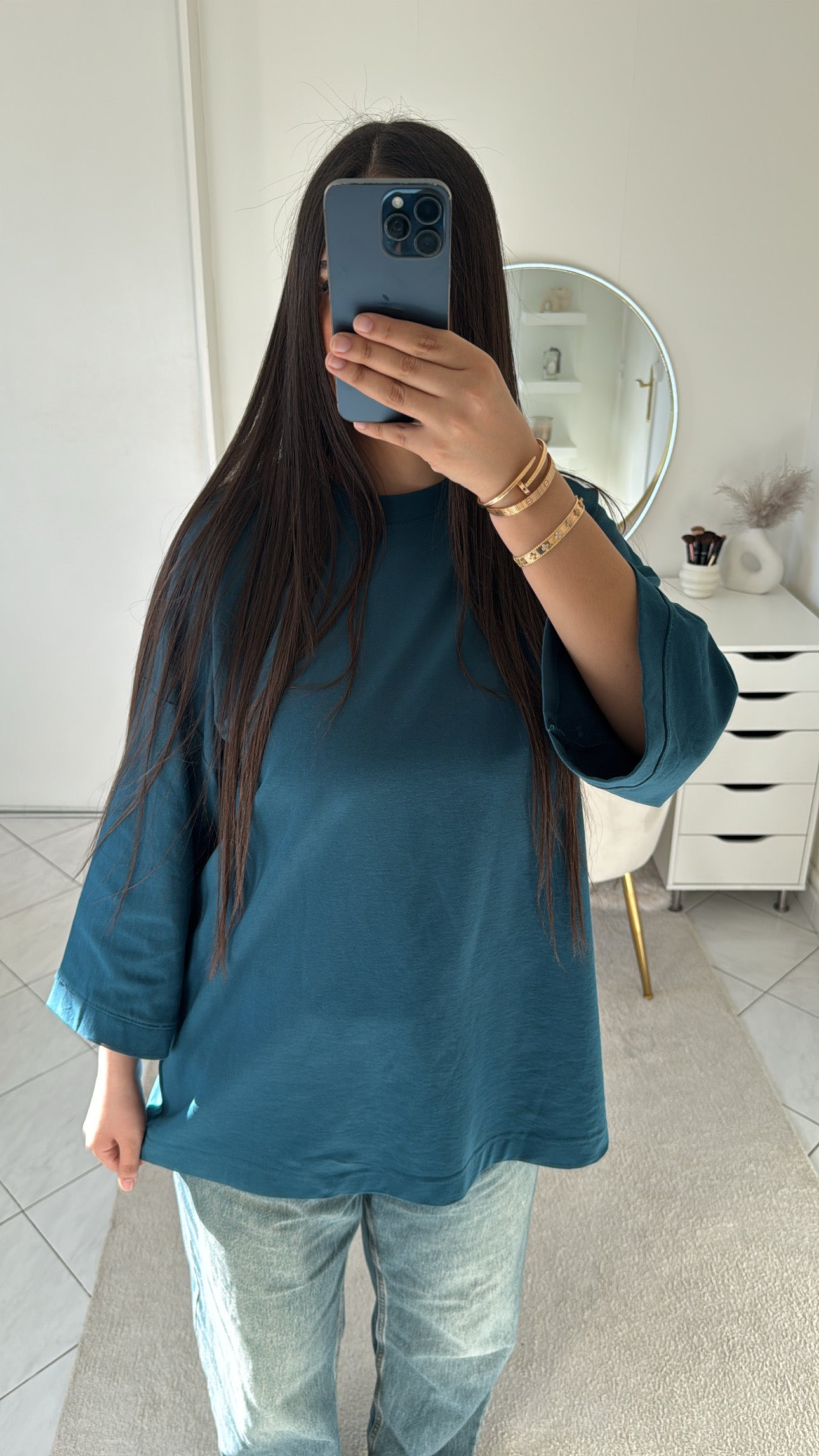 T-shirt bleu foncé