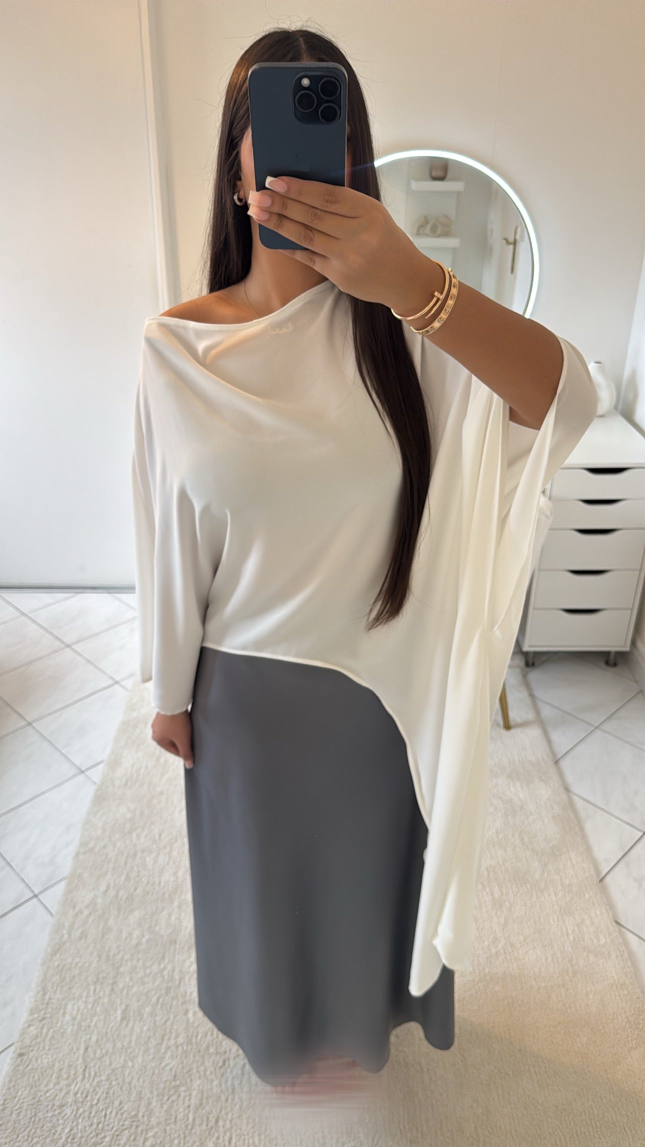Jupe en satin gris