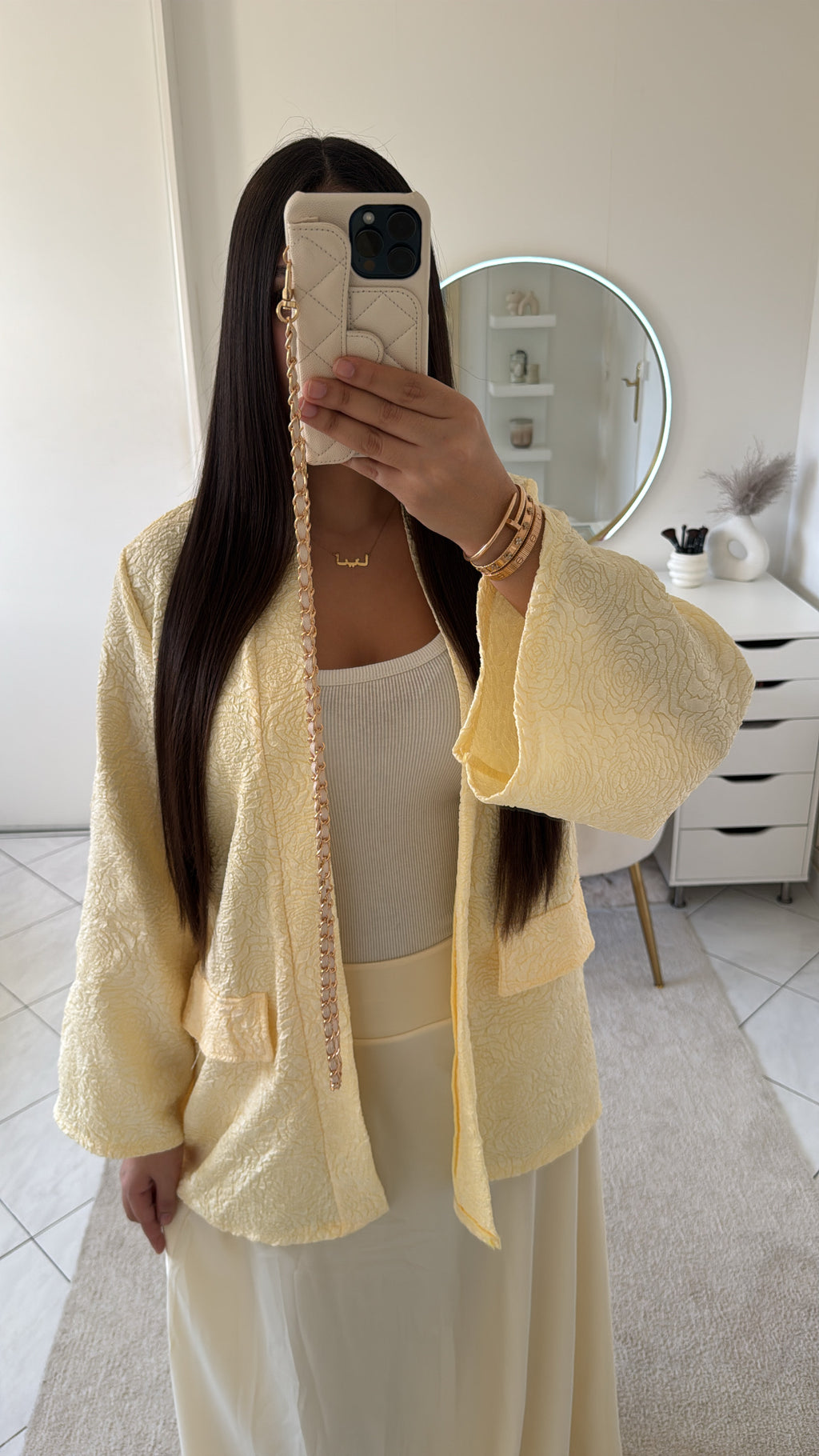 Jupe en satin jaune