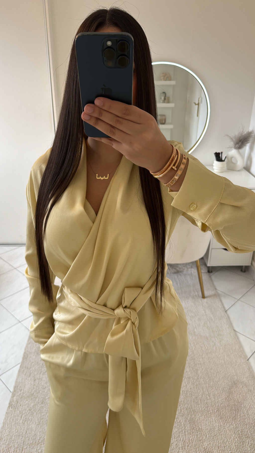 Ensemble satin jaune