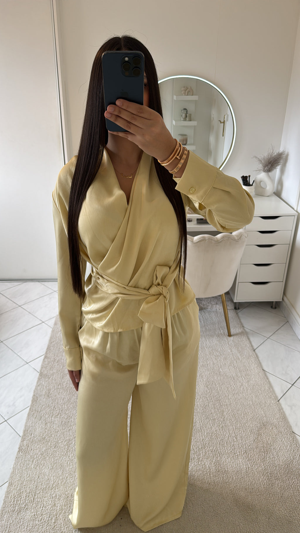 Ensemble satin jaune