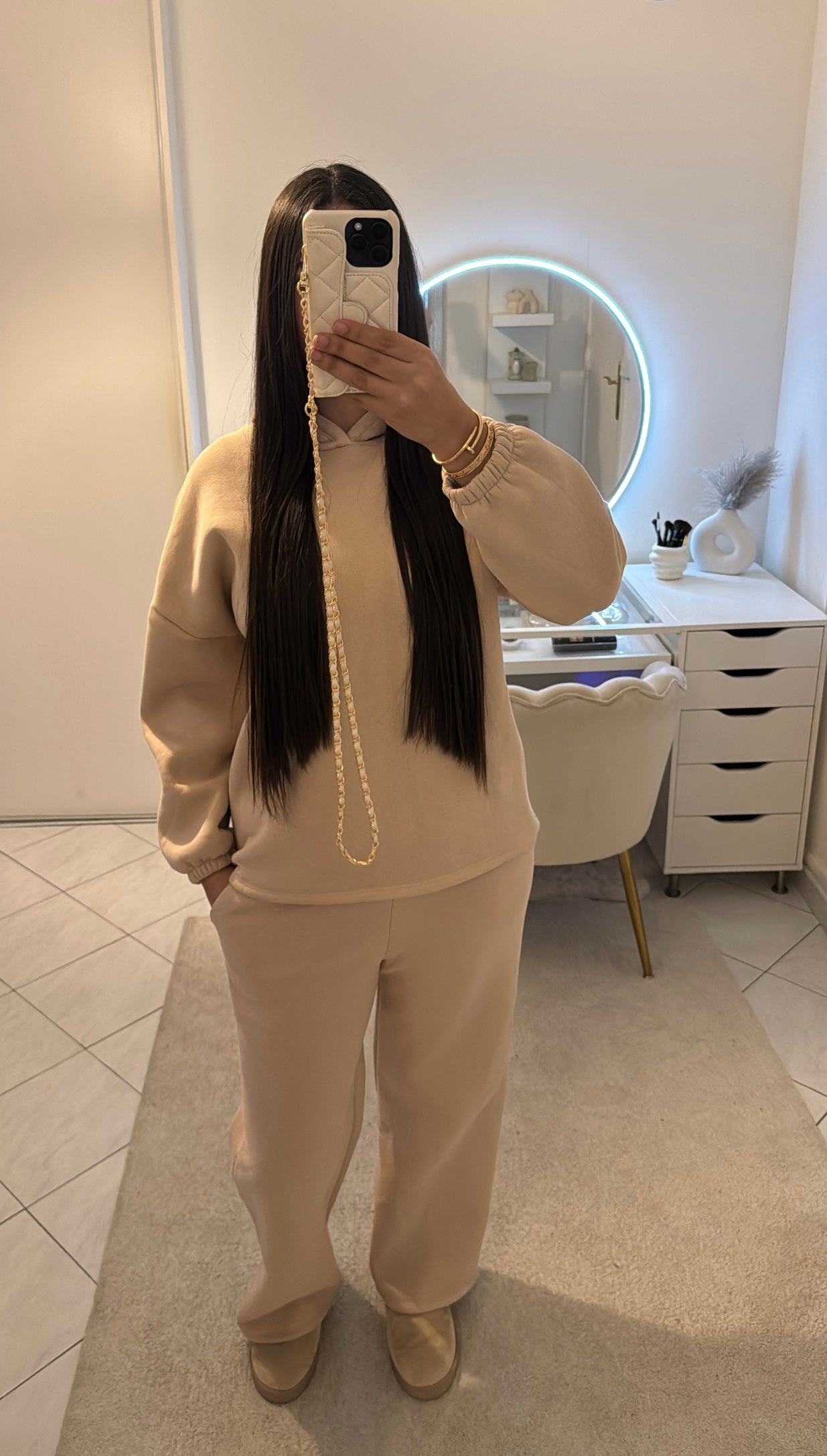 Ensemble jogging et pull à capuche beige
