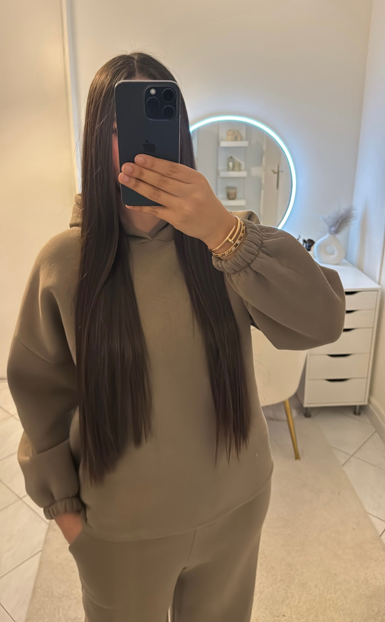 Ensemble jogging et pull à capuche taupe