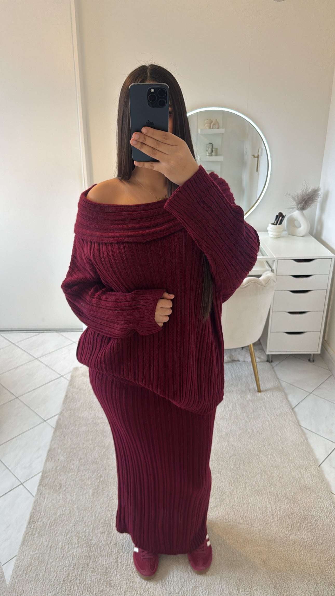 Ensemble haut et jupe bordeaux