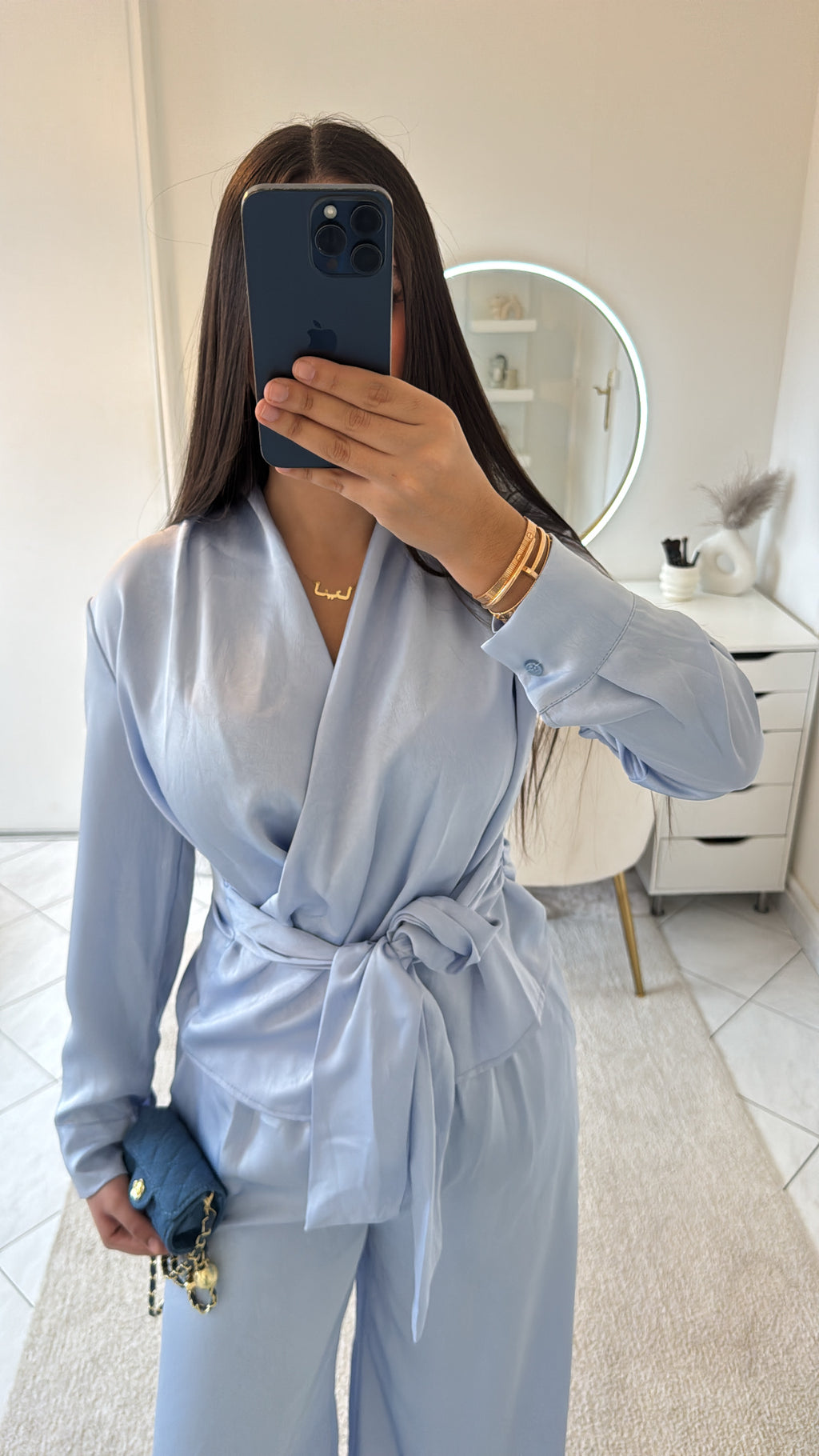 Ensemble satin bleu clair