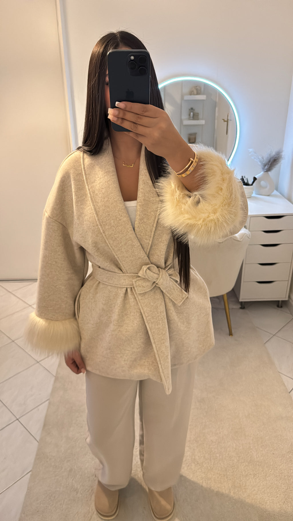 Manteau à fourrure beige