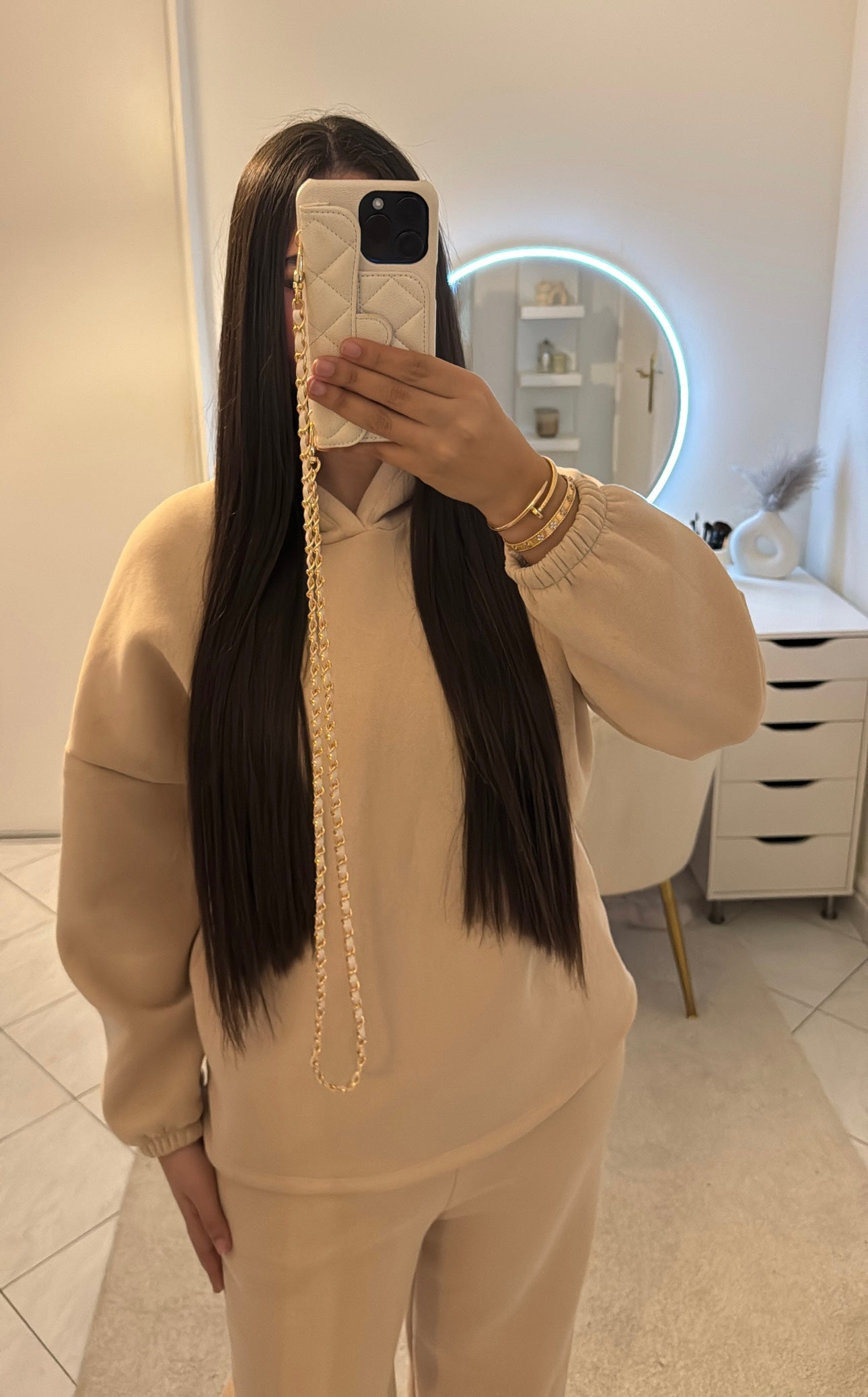 Ensemble jogging et pull à capuche beige