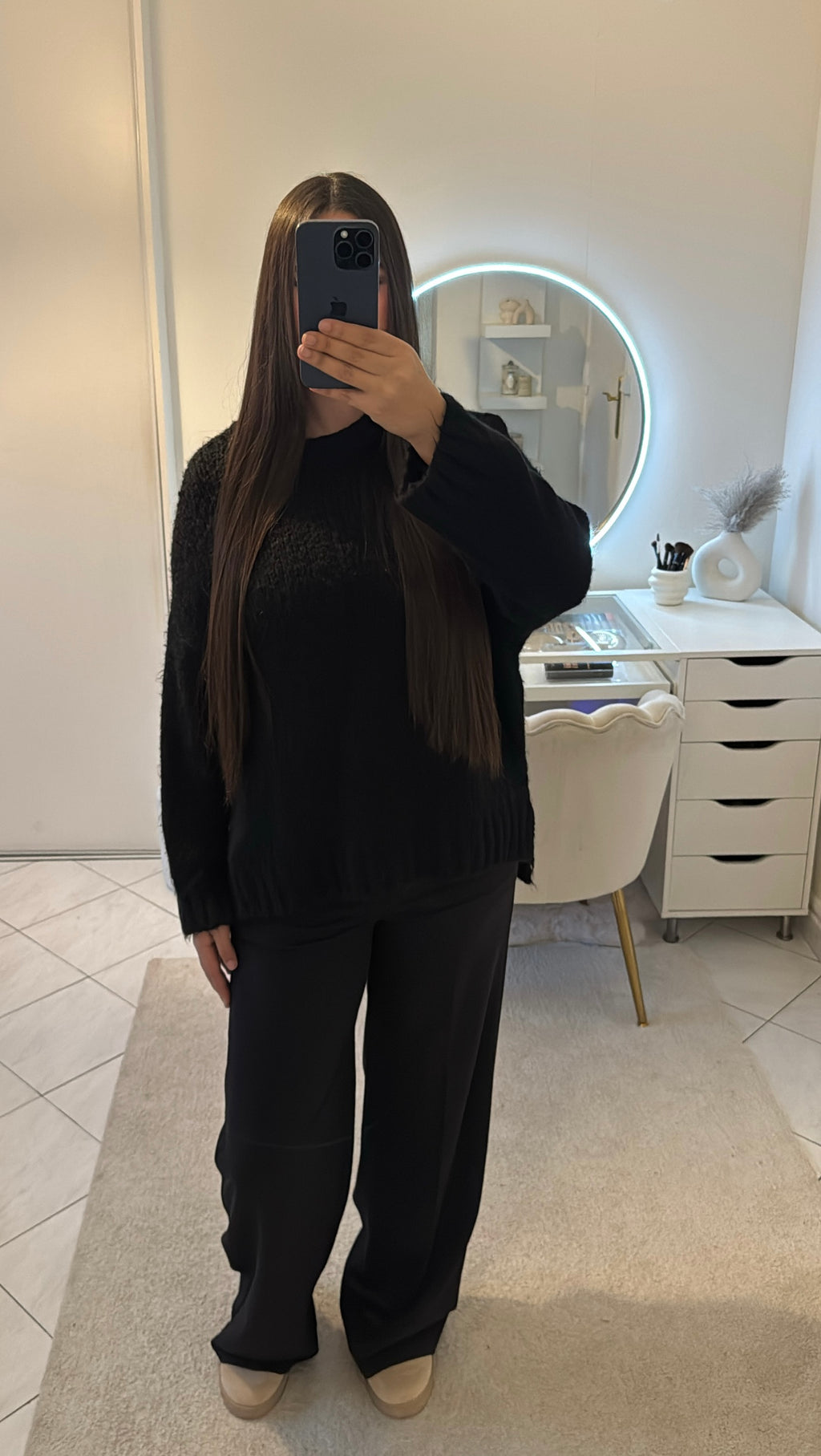 Pull noir
