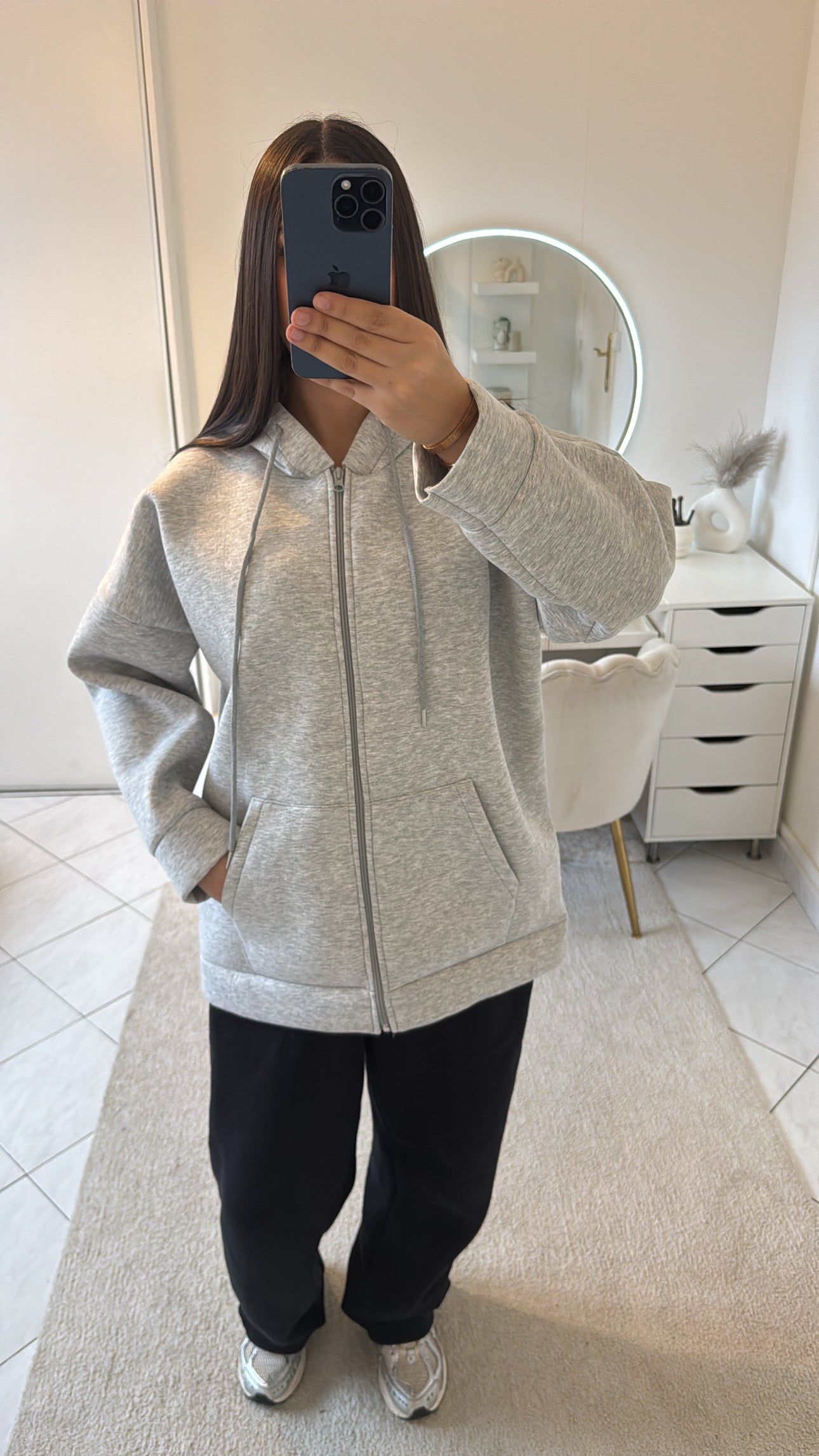 Gilet à capuche gris